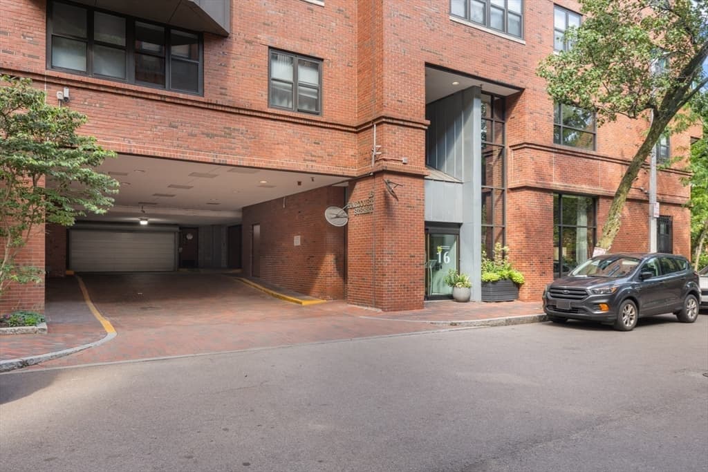 Stock Cooperative at 16 Harcourt St # 9G, Boston MA 02116, Boston, photo 27 of 35