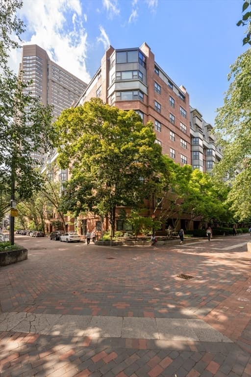 Stock Cooperative at 16 Harcourt St # 9G, Boston MA 02116, Boston, photo 31 of 35