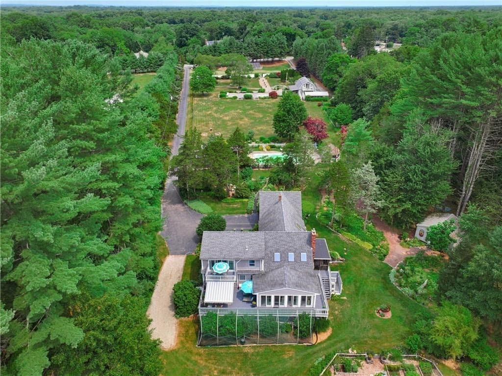 339 Tremont St., Rehoboth MA 02769