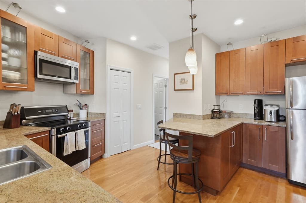 Condominium at 22 Park Street # 3, Boston MA 02129, Boston, photo 6 of 18