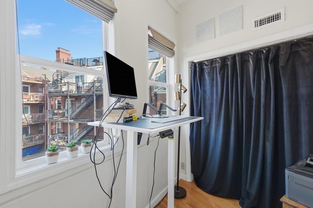 Condominium at 22 Park Street # 3, Boston MA 02129, Boston, photo 13 of 18