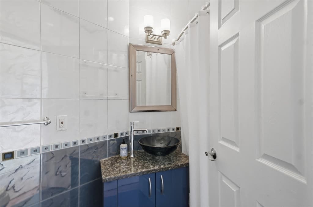 Condominium at 22 Park Street # 3, Boston MA 02129, Boston, photo 11 of 18