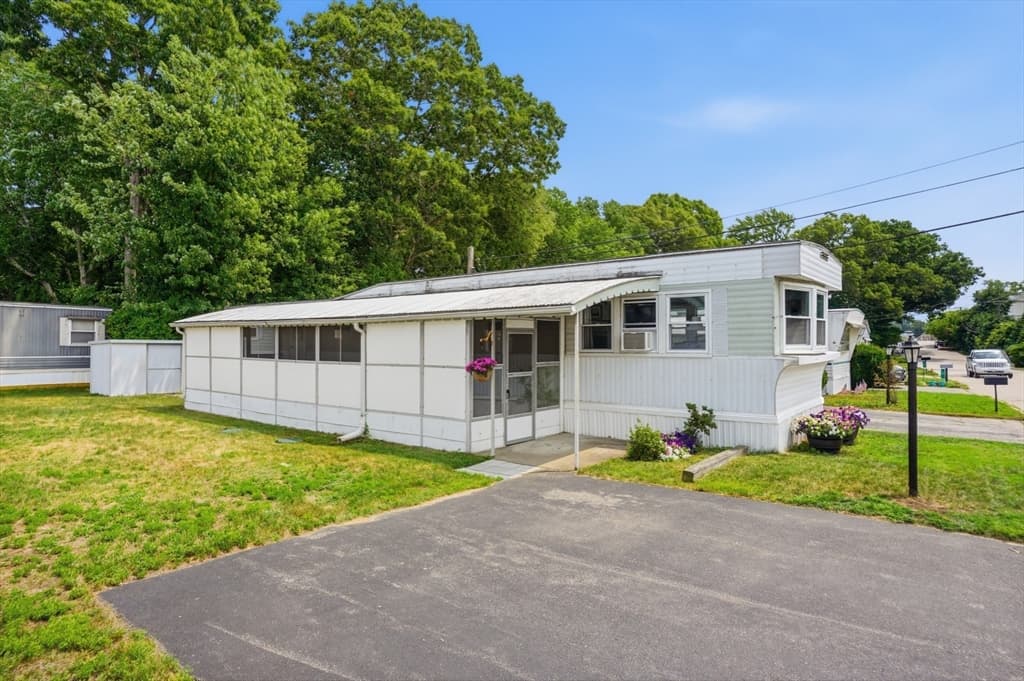 7 Liberty Drive, Attleboro MA 02703 photo 3