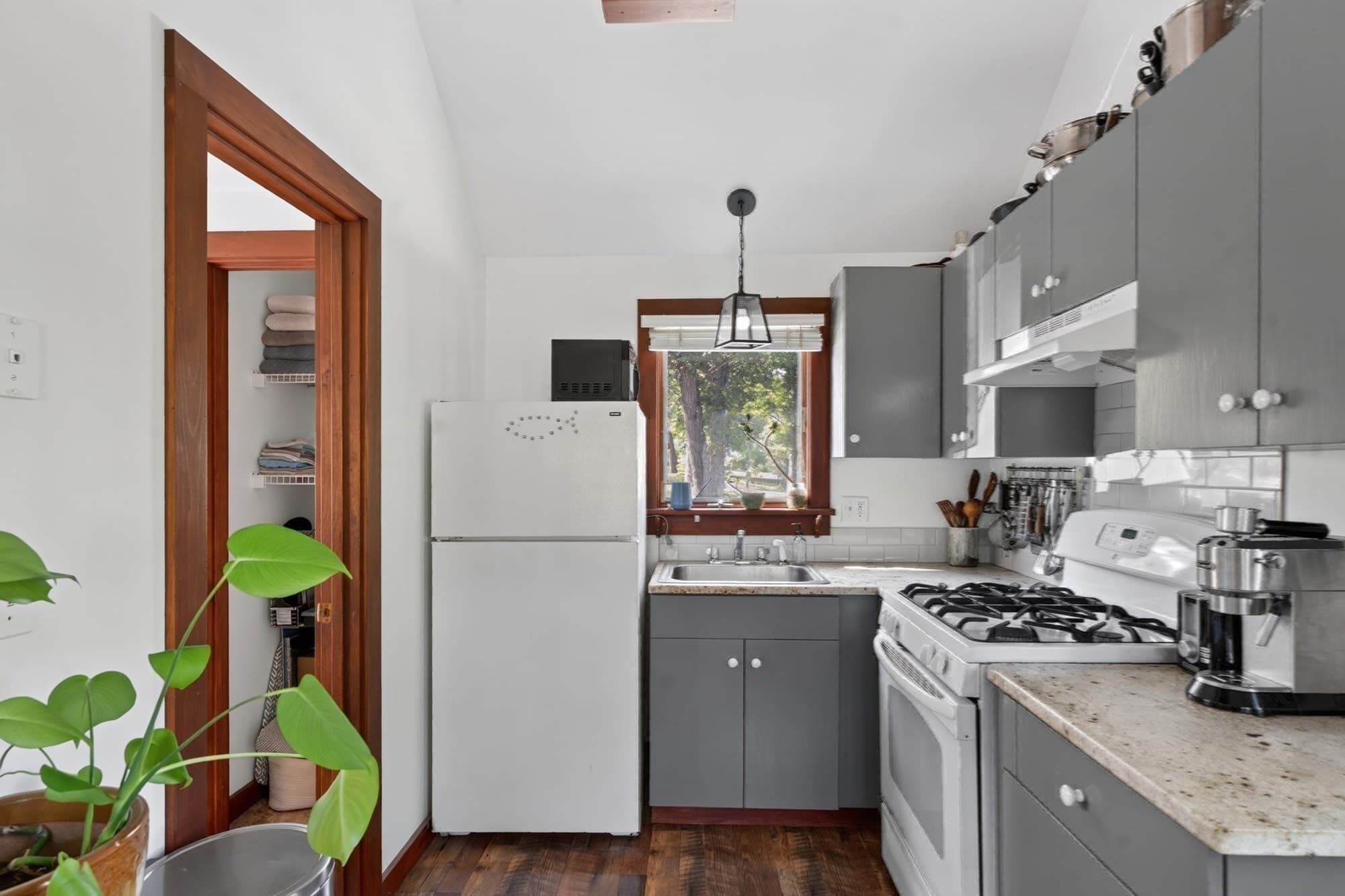 Single Family Residence at 21 W Spring St, Tisbury MA 02568, photo 22 of 34