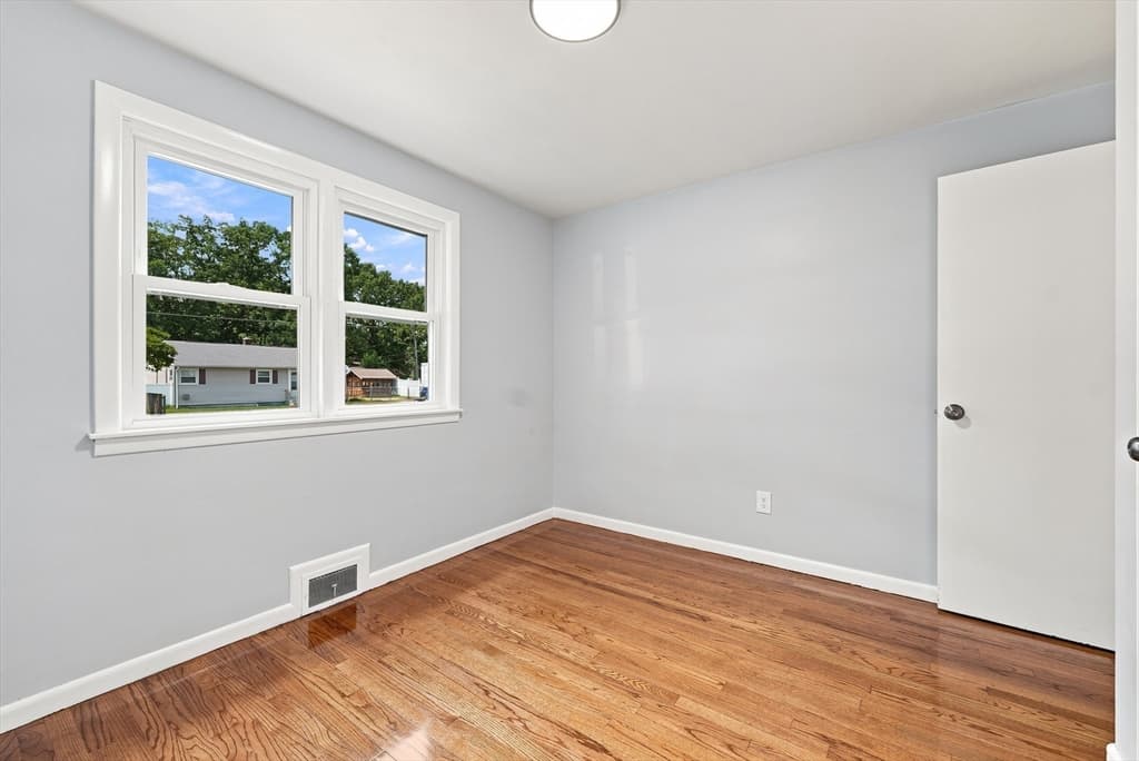 Single Family Residence at 169 Slater Ave, Springfield MA 01119, Springfield, photo 13 of 25