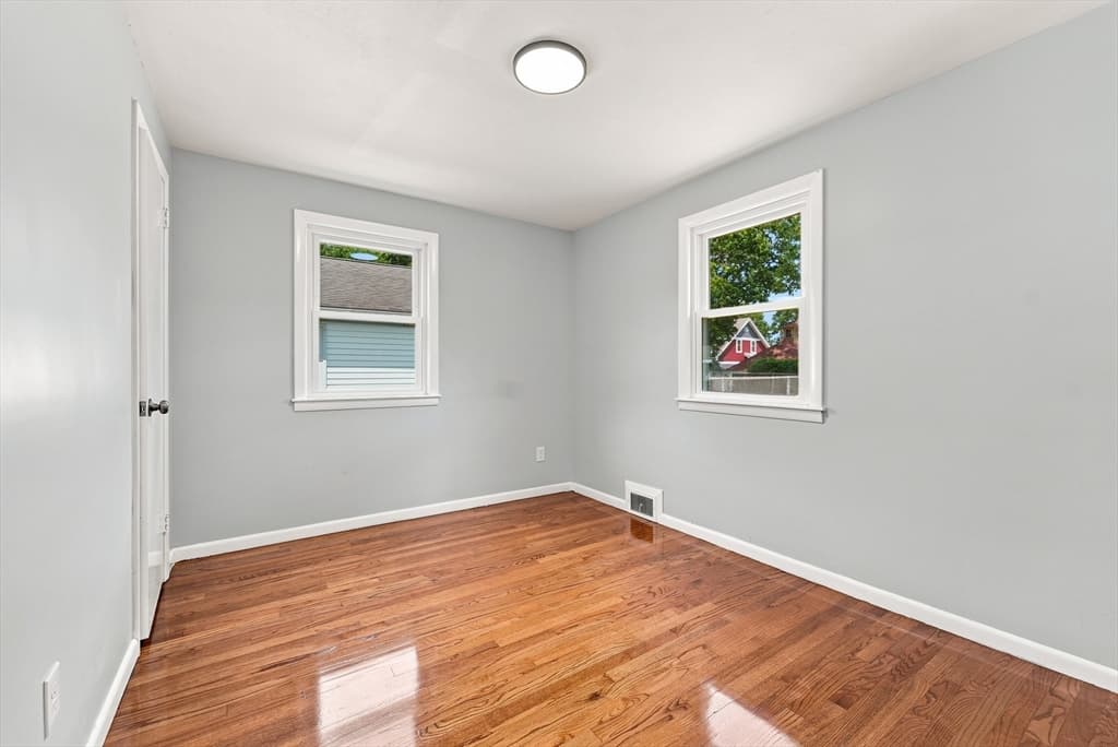 Single Family Residence at 169 Slater Ave, Springfield MA 01119, Springfield, photo 9 of 25