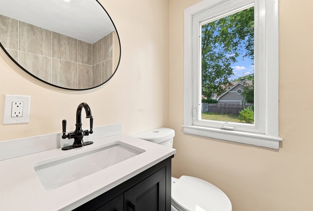 Single Family Residence at 169 Slater Ave, Springfield MA 01119, Springfield, photo 14 of 25