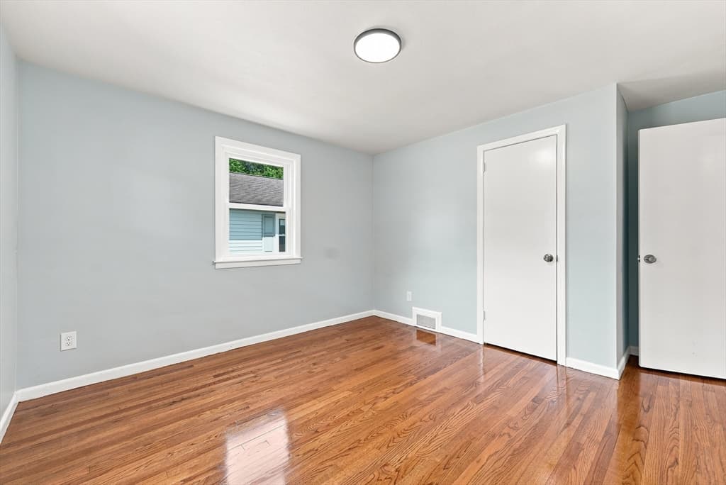 Single Family Residence at 169 Slater Ave, Springfield MA 01119, Springfield, photo 11 of 25