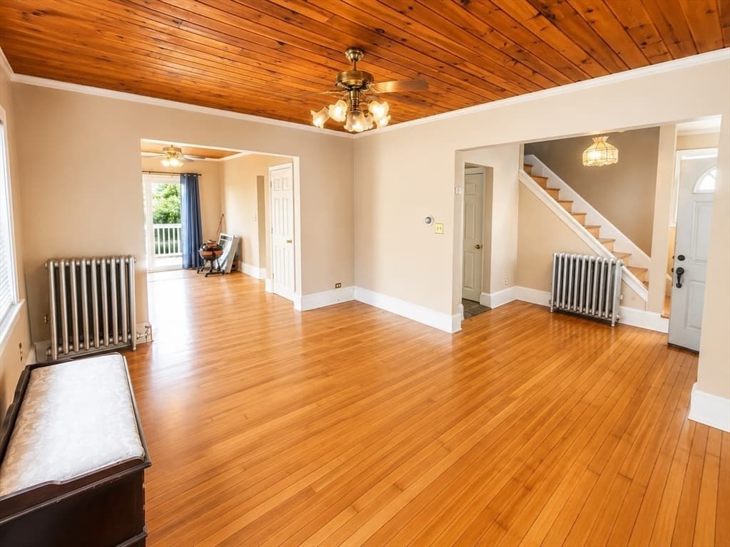 89 Sayles St, Lowell MA 01851 photo 6