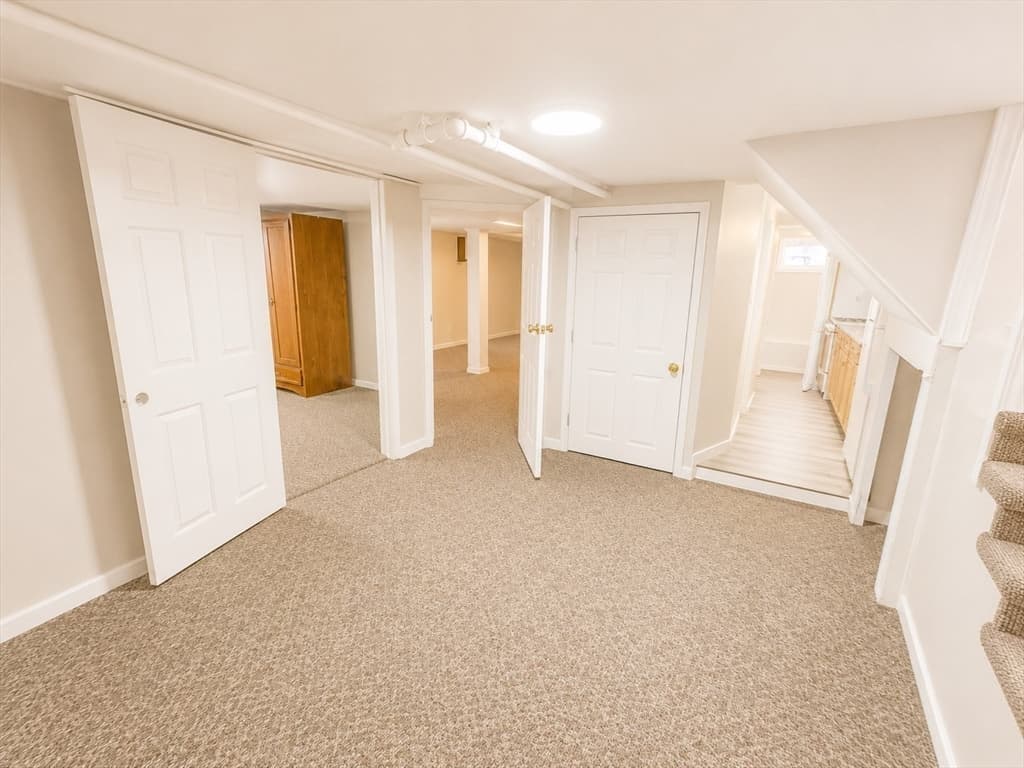 89 Sayles St, Lowell MA 01851 photo 19