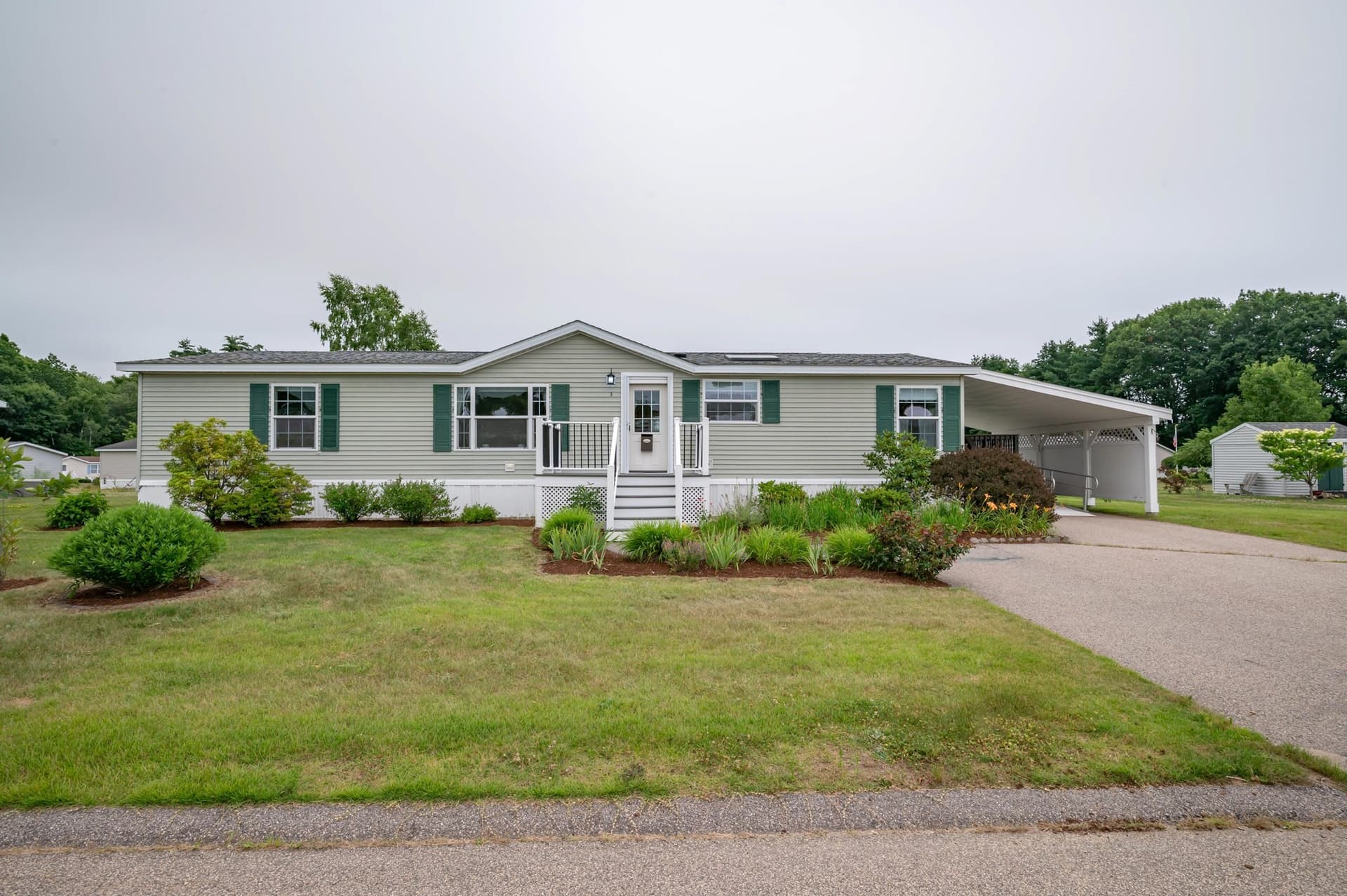 3 Revolution Dr, Dover NH 03820