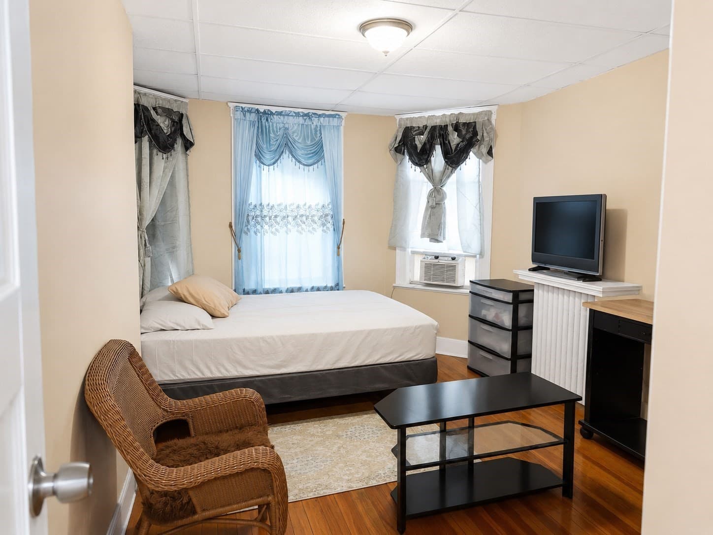 Single Family Residence at 56 Marlborough St, Chelsea MA 02150, Chelsea, photo 16 of 23
