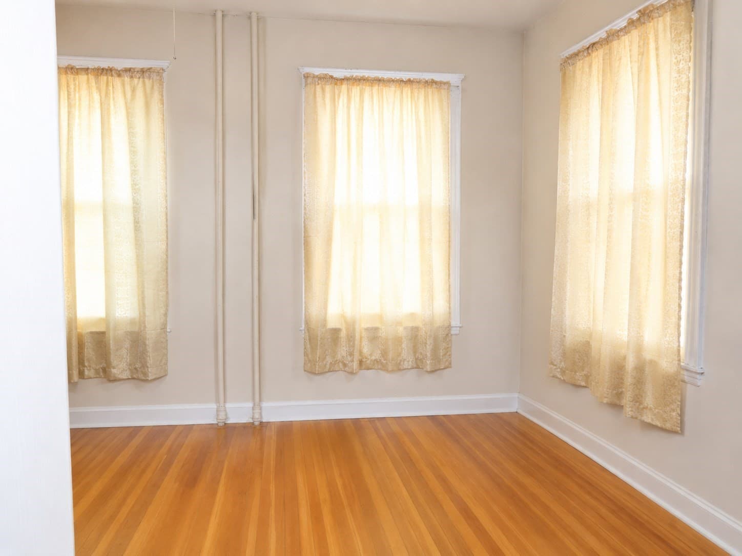 Single Family Residence at 56 Marlborough St, Chelsea MA 02150, Chelsea, photo 4 of 23