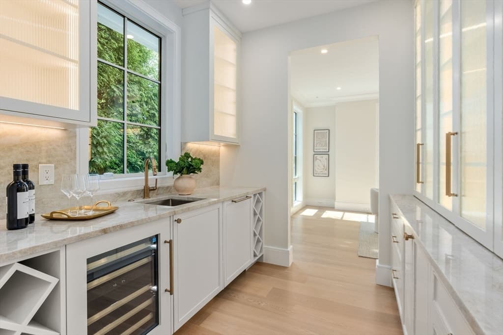 308 Prince, Newton MA 02465 photo 13