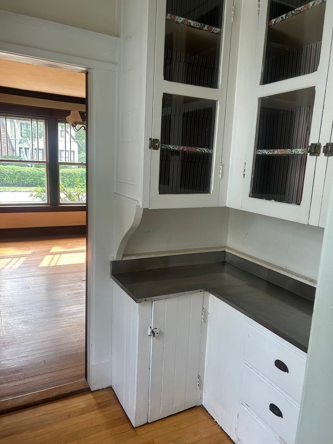 Single Family Residence at 19 Wellesley Rd, Holyoke MA 01040, Holyoke, photo 9 of 27