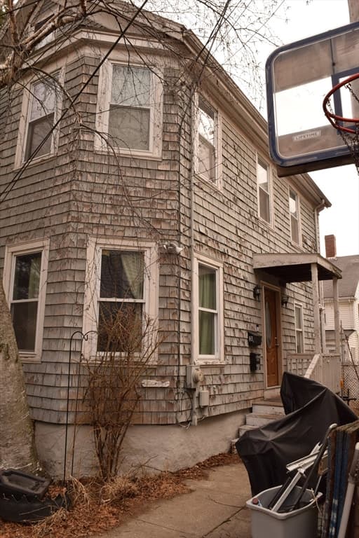 3 Lincoln Pl, Somerville MA 02145