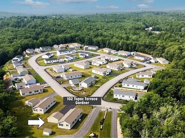 102 Topaz Terrace, Gardner MA 01440 photo 2