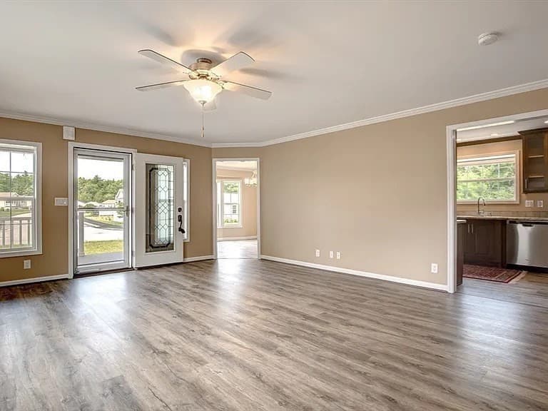 102 Topaz Terrace, Gardner MA 01440 photo 9