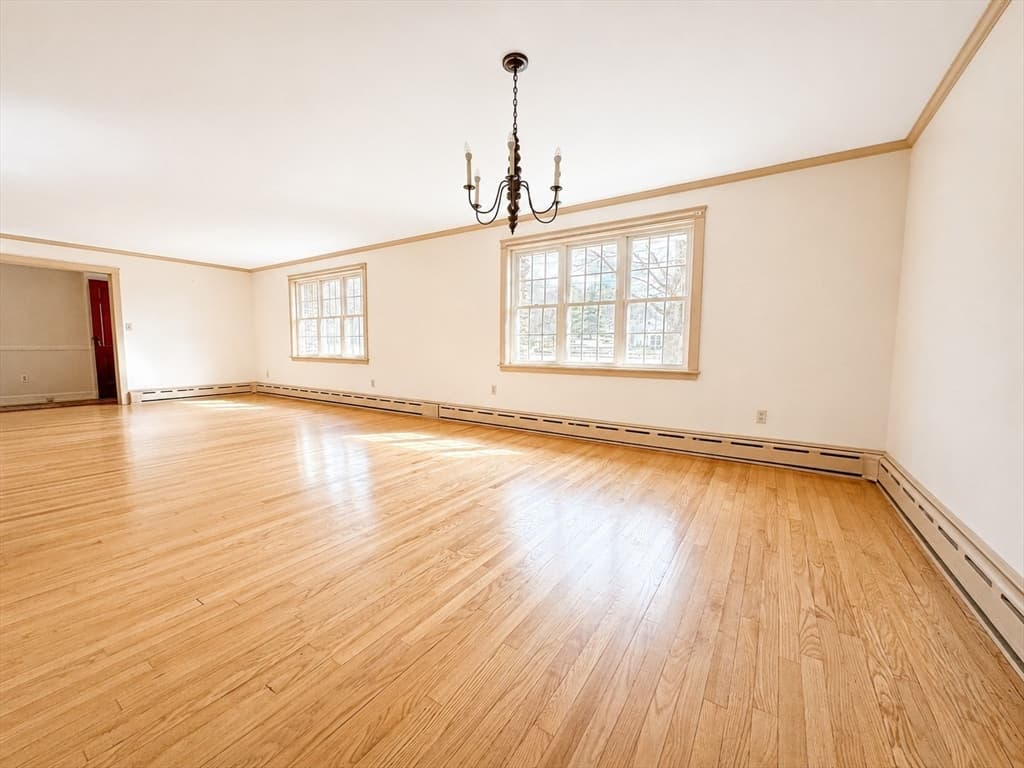 Single Family Residence at 212 Charlton Road, Sturbridge MA 01566, Sturbridge, photo 3 of 21
