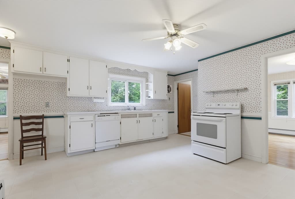 17 Reynolds St, Worcester MA 01606 photo 16