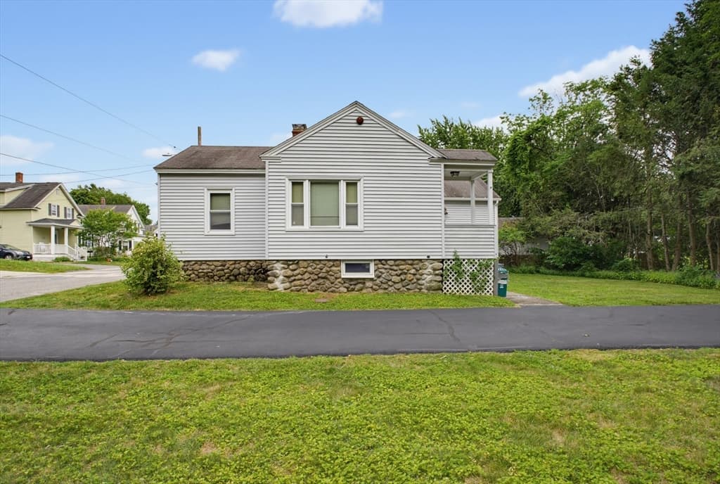 17 Reynolds St, Worcester MA 01606 photo 7