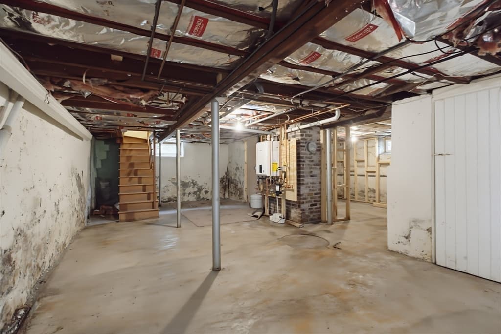 17 Reynolds St, Worcester MA 01606 photo 28