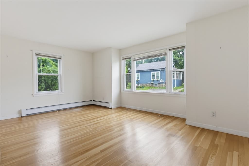 17 Reynolds St, Worcester MA 01606 photo 11
