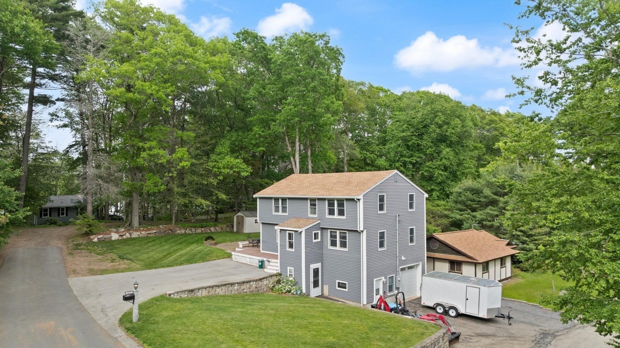 175 Lake Shore Ave, Hamilton MA 01982