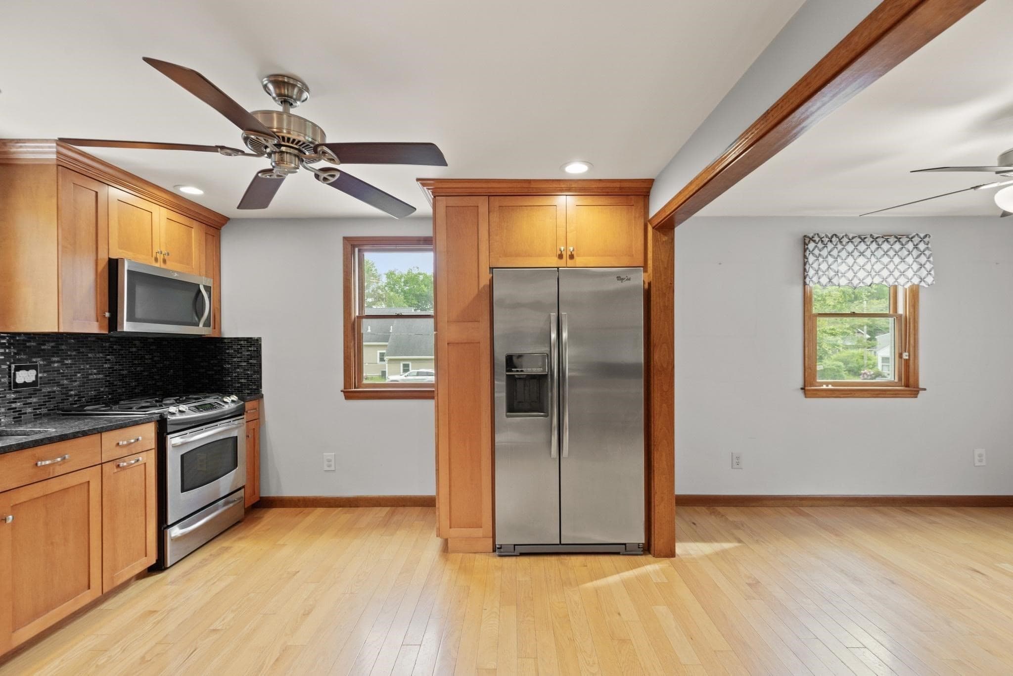 Single Family Residence at 175 Lake Shore Ave, Hamilton MA 01982, Hamilton, photo 5 of 41