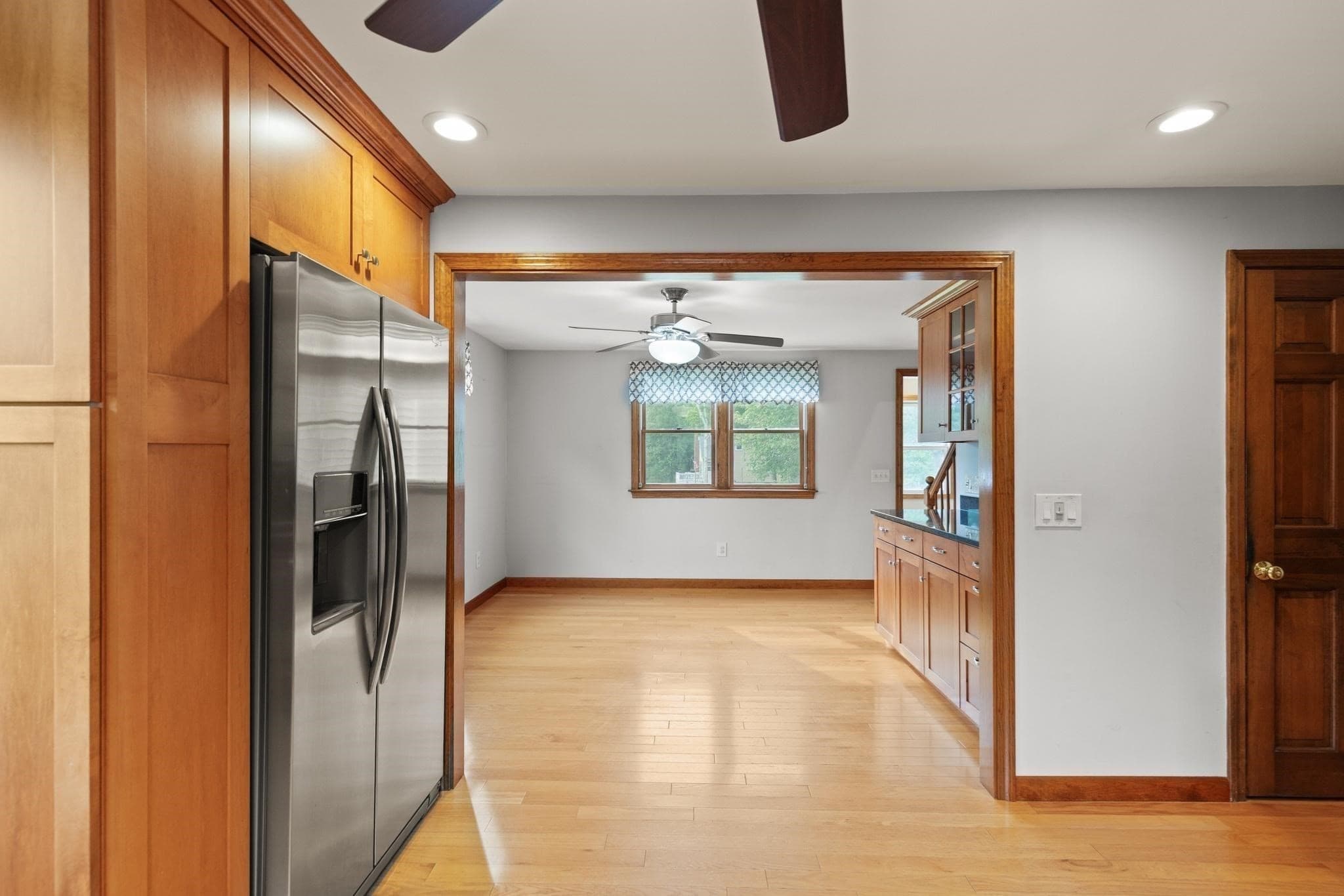 Single Family Residence at 175 Lake Shore Ave, Hamilton MA 01982, Hamilton, photo 10 of 41