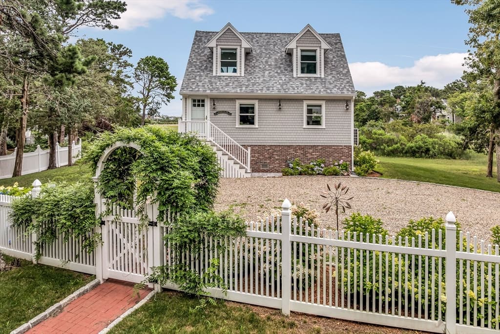 4 Arrowhead Cir, Sandwich MA 02537 photo 6