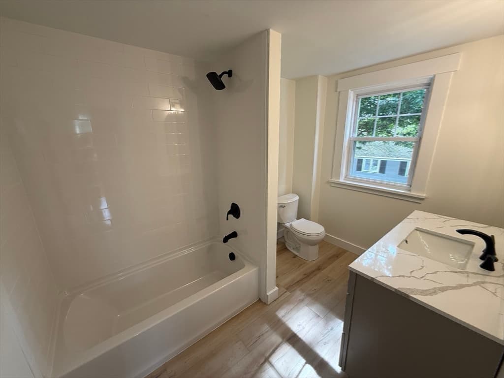 82 Hartwell St, Southbridge MA 01550 photo 18