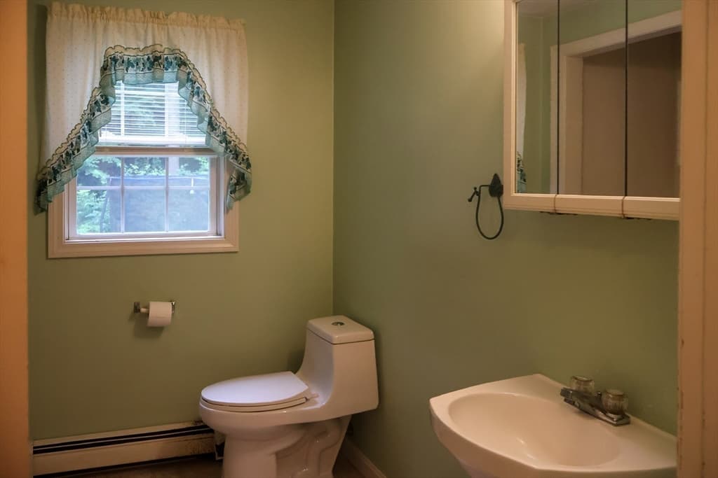 94 Whitins Rd, Sutton MA 01590 photo 13