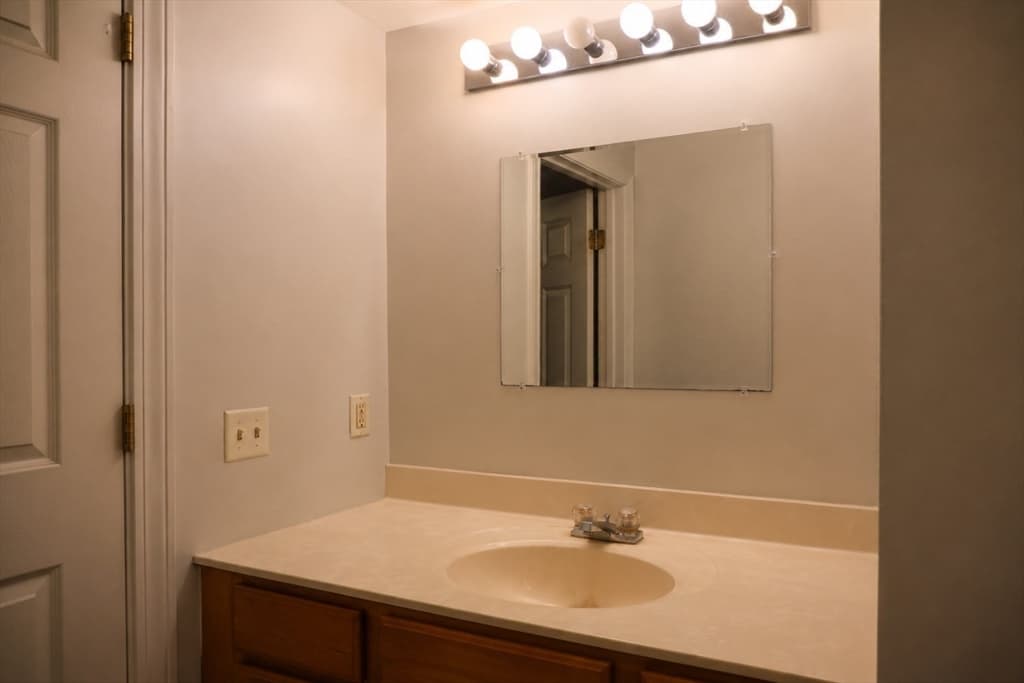 94 Whitins Rd, Sutton MA 01590 photo 26
