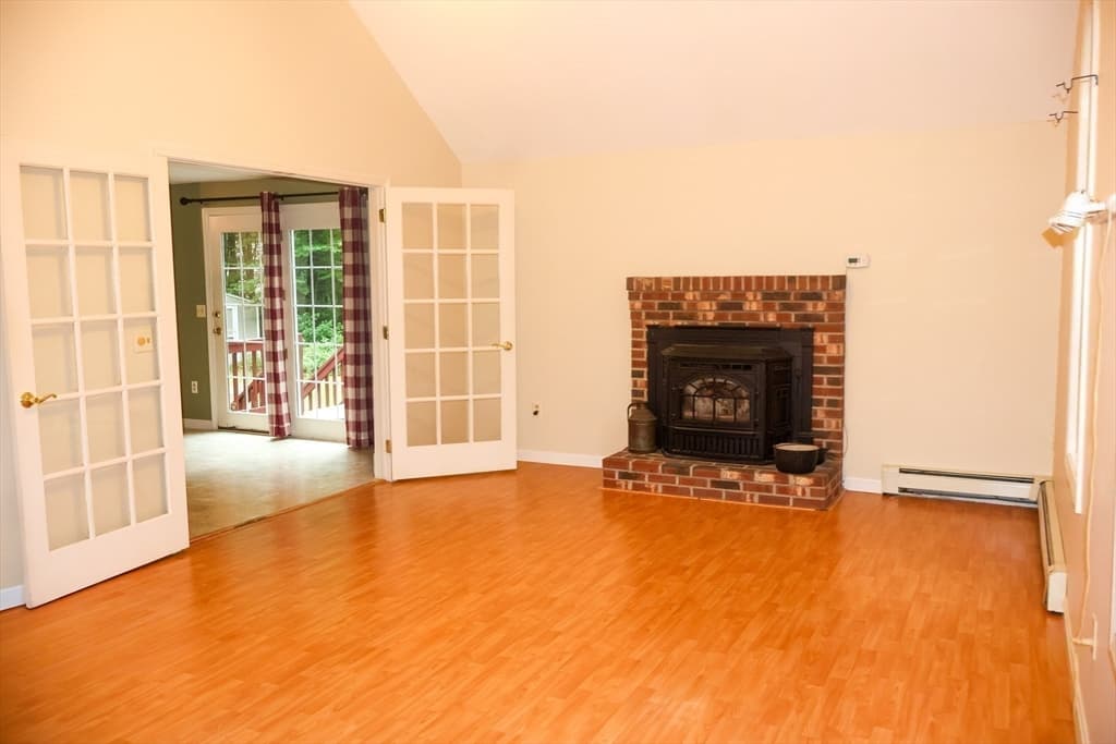 94 Whitins Rd, Sutton MA 01590 photo 10
