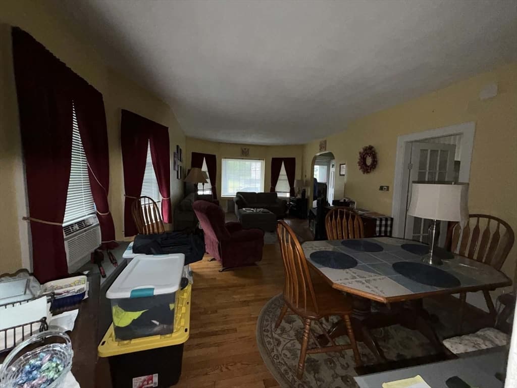 414-416 Hillside Ave, Holyoke MA 01040 photo 2