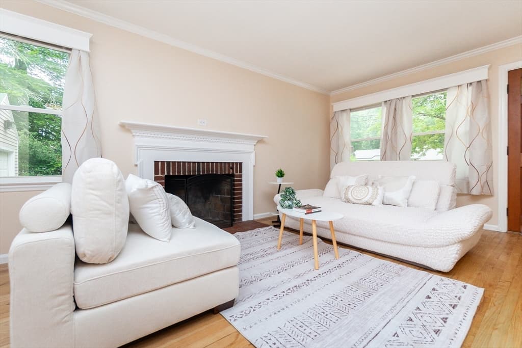9 Howell, Sudbury MA 01776 photo 4