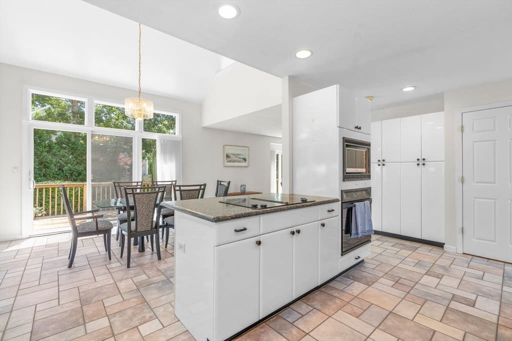 24 Bluff Ave, Mashpee MA 02649 photo 5