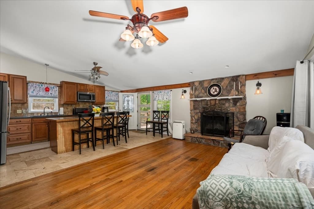237 Boston Rd, Palmer MA 01069 photo 11