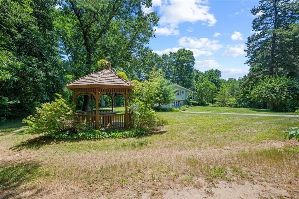 237 Boston Rd, Palmer MA 01069 photo 39