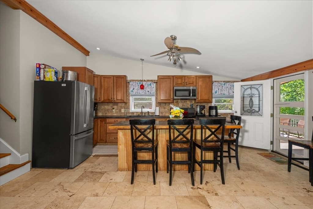 237 Boston Rd, Palmer MA 01069 photo 4