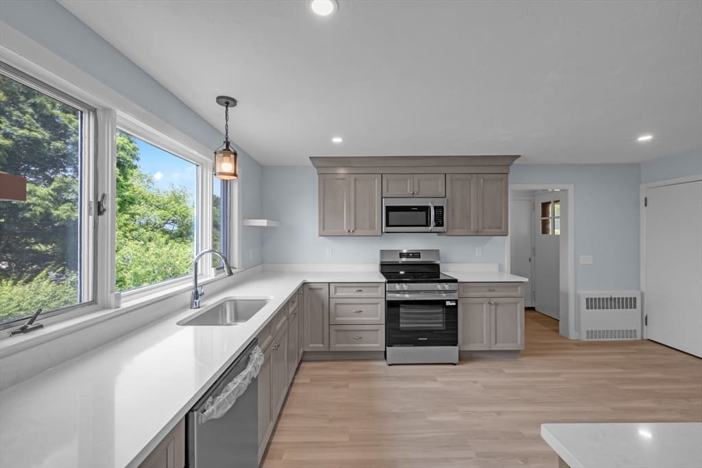Single Family Residence at 109 South St, Ware MA 01082, Ware, photo 12 of 34