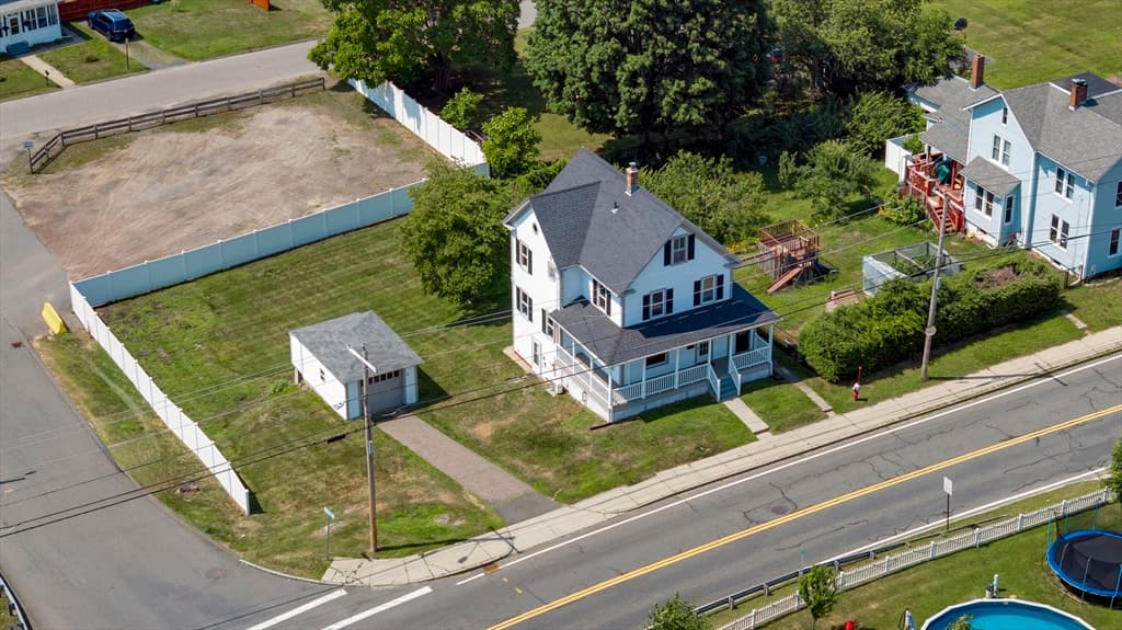 Single Family Residence at 109 South St, Ware MA 01082, Ware, photo 7 of 34