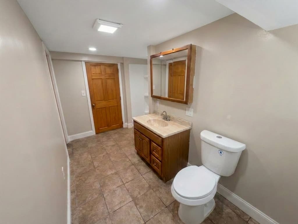 435 Stetson St, Fall River MA 02720 photo 24