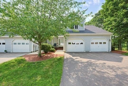 Condominium at 42 Mountain Laurel Ln # 42, Fitchburg MA 01420, photo 2 of 33