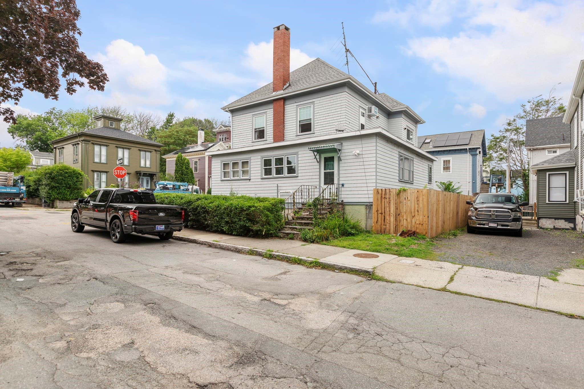 Single Family Residence at 596 County St, New Bedford MA 02740, photo 4 of 31