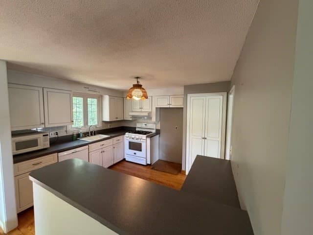 15 Frances Rd, Burlington MA 01803 photo 5