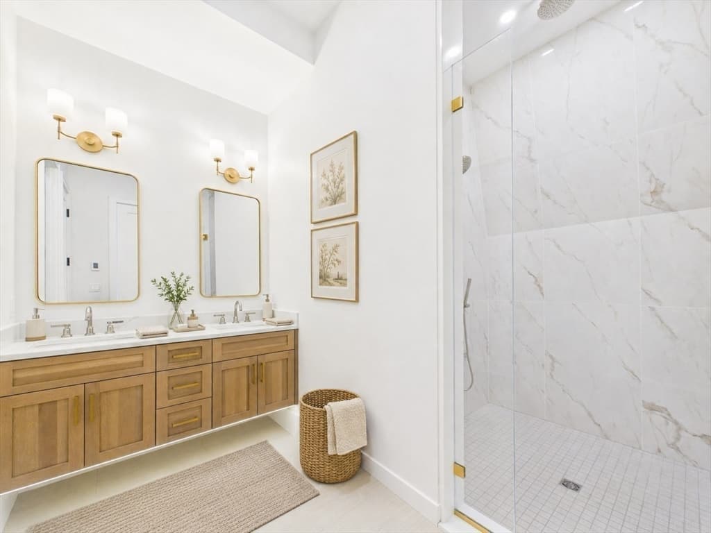 Condominium at 244 L Street # 7, Boston MA 02127, Boston, photo 6 of 37