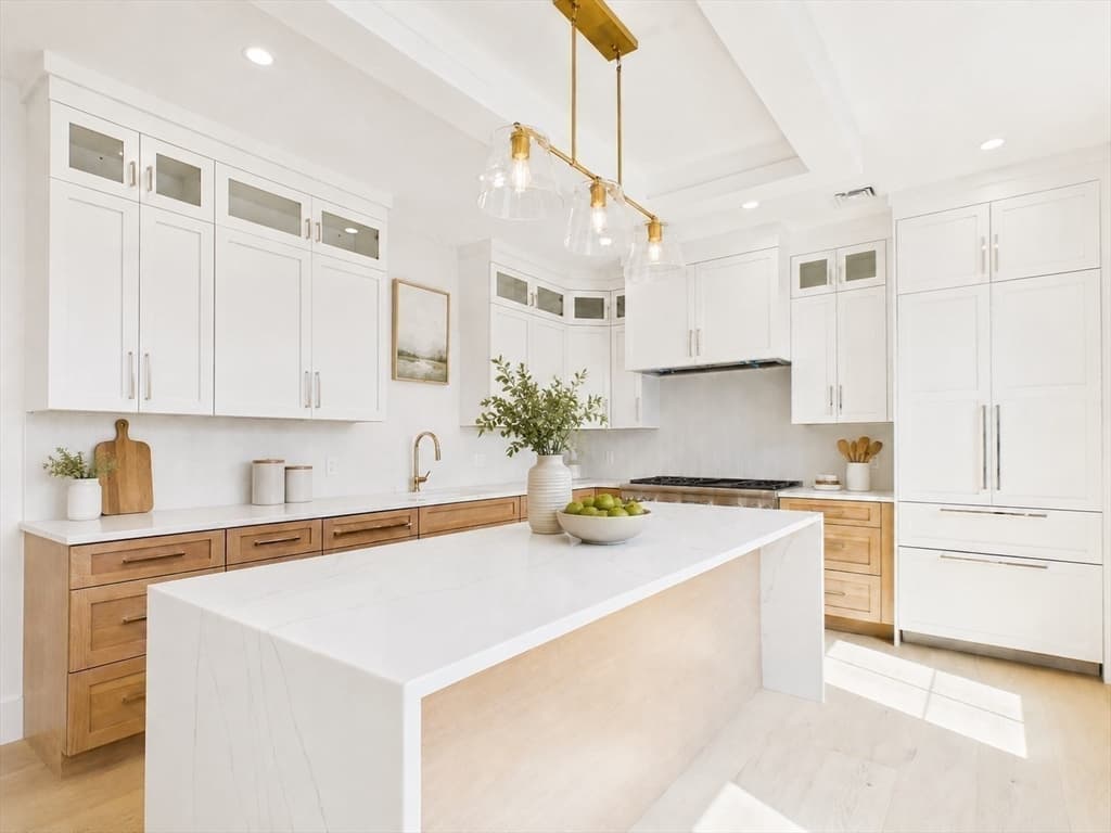 Condominium at 244 L Street # 7, Boston MA 02127, Boston, photo 3 of 37