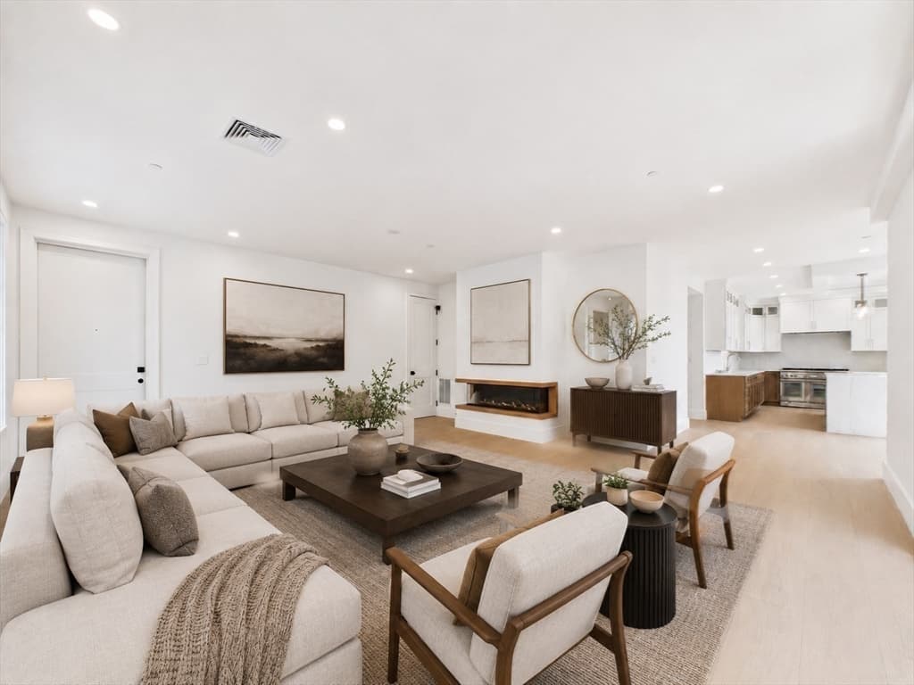 Condominium at 244 L Street # 7, Boston MA 02127, Boston, photo 32 of 37